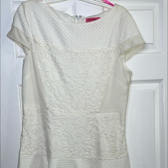 Betsey Johnson lace cow neck dress - Picture 6 of 9